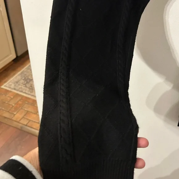 Torrid cable knit leggings - Picture 2 of 4